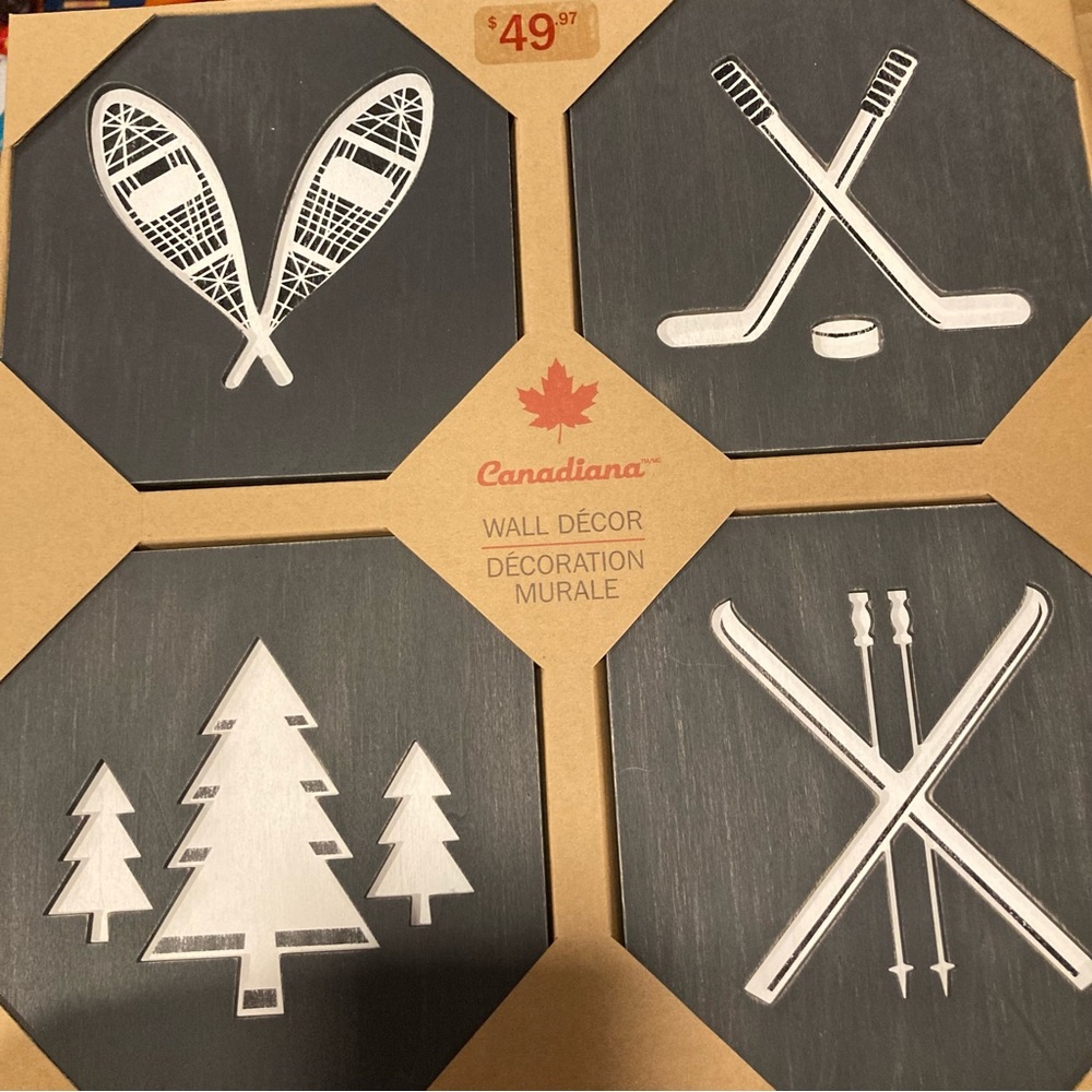 BRAND NEW canadiana winter themed 4 pieces plaque art wall decor set